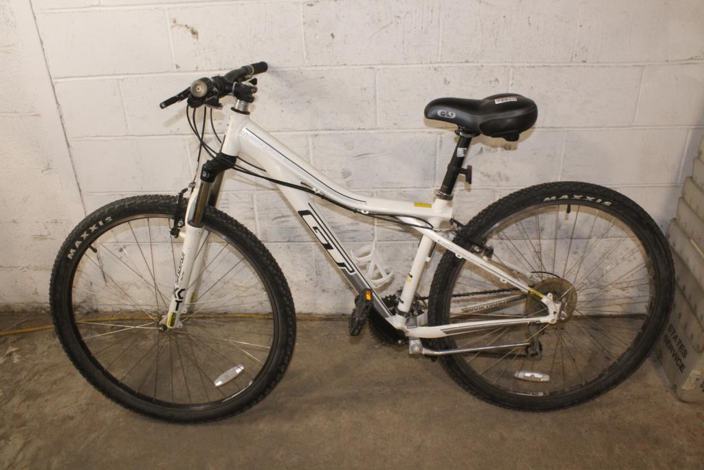 gt womens mountain bike