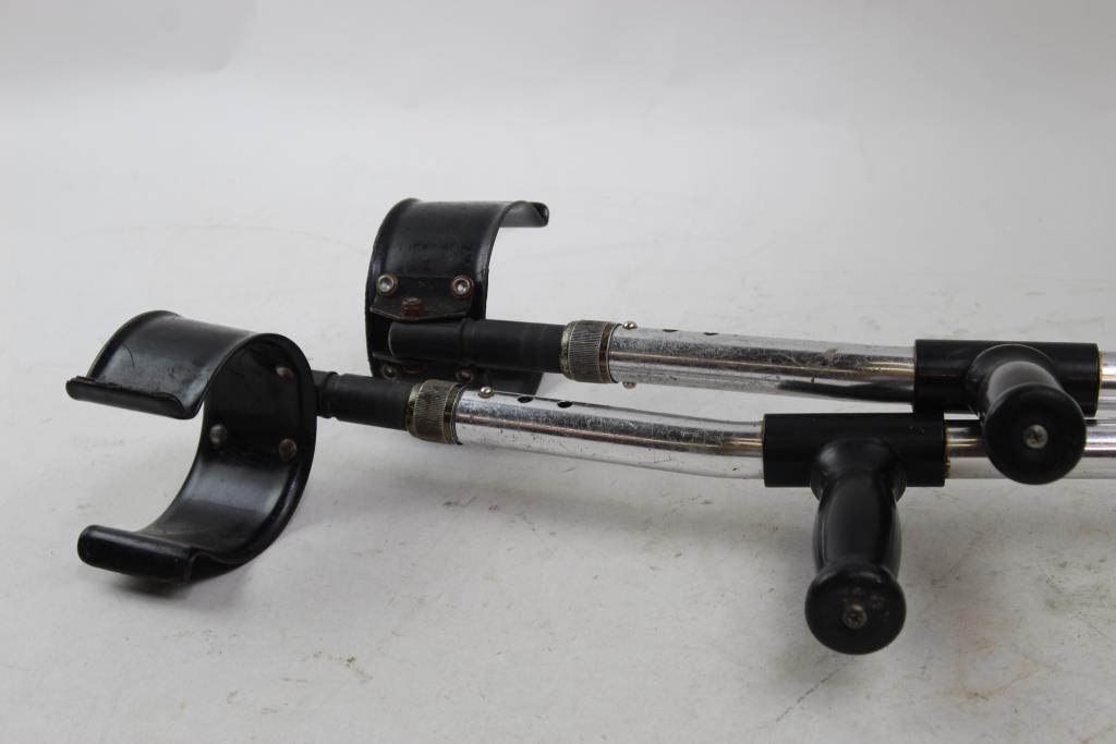 Guardian Forearm Crutches Property Room