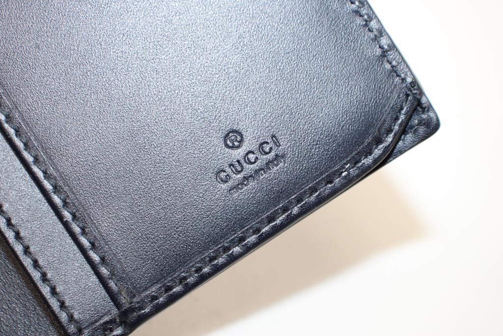 Gucci Navy Blue Wallet Property Room