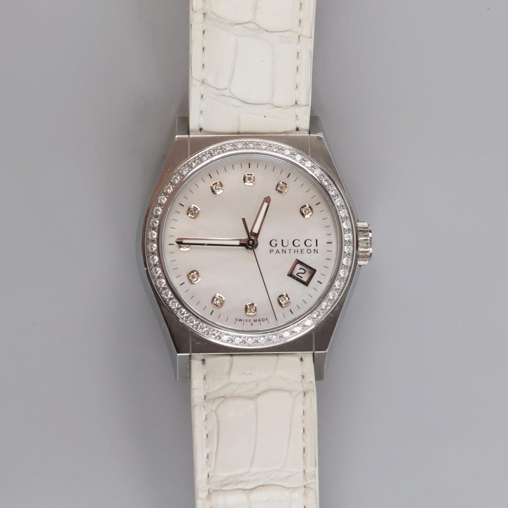 Gucci Pantheon 0.30ct TW Diamond Watch