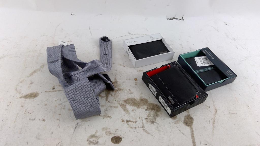 Guess Wallet And More 4 Pieces