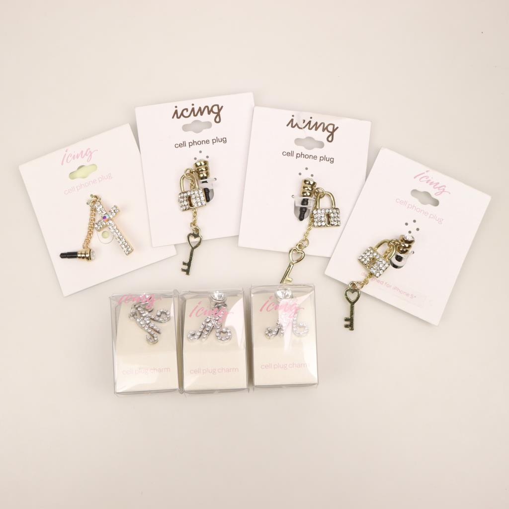 Headphone Jack Cell Phone Plug Charms, 7 Pieces Property Room
