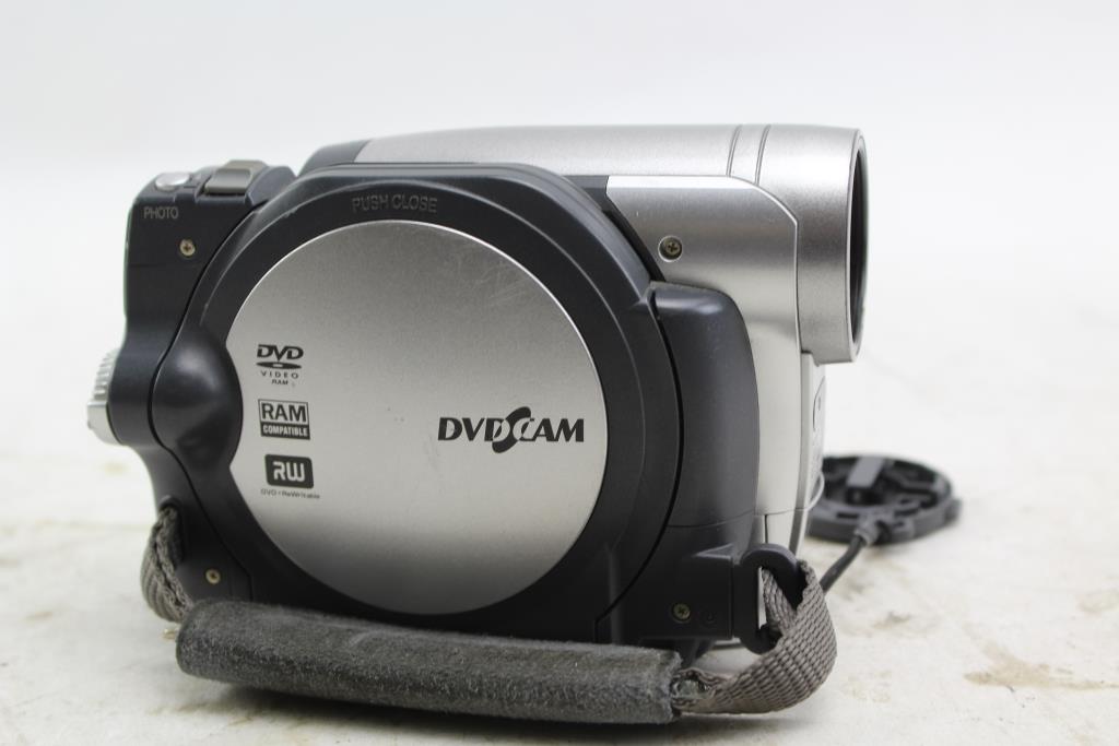 Hitachi Dvd Cam Video Camera Property Room