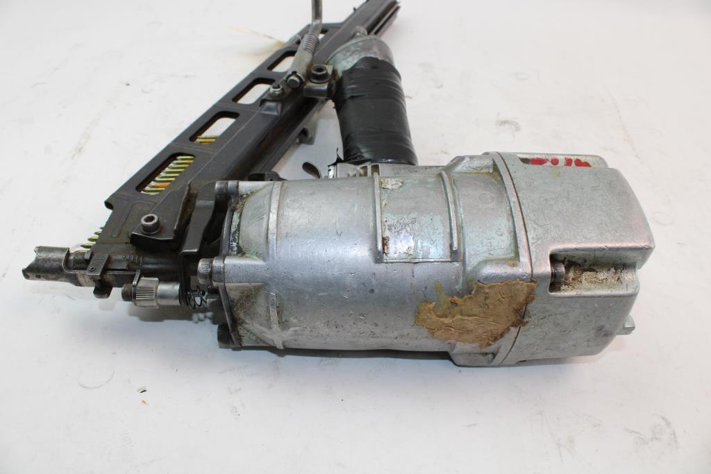 Hitachi NR83A2 Strip Nailer Property Room