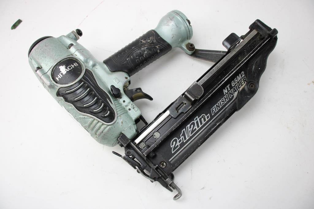 Hitachi NT65m2(s) 21/2" Airpressure Nailer Property Room