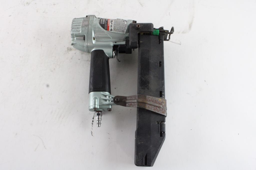 Hitachi Pneumatic Crown Stapler Property Room