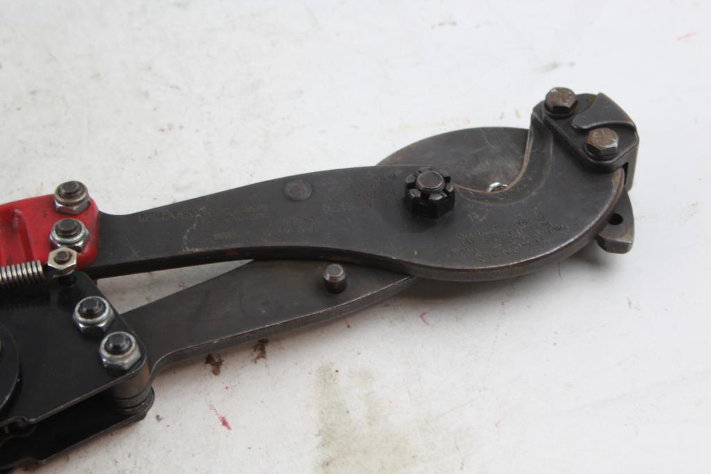 H.K. Porter 8690FH 291/4" Ratchettype Hard Cable Cutter Property Room