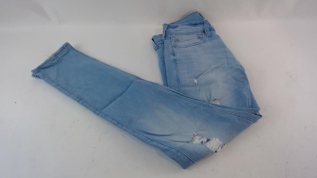 Hollister Jeans Size 29 X 32