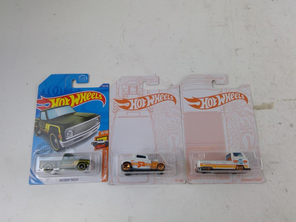 Hotwheels Cars 3 Pieces