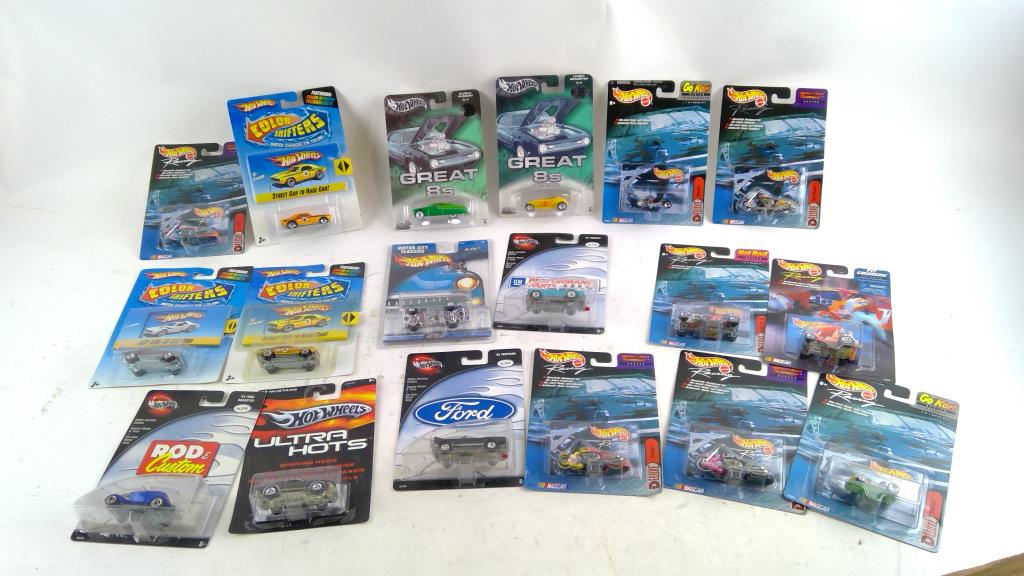 Hotwheels Toy Cars 10+ Pieces