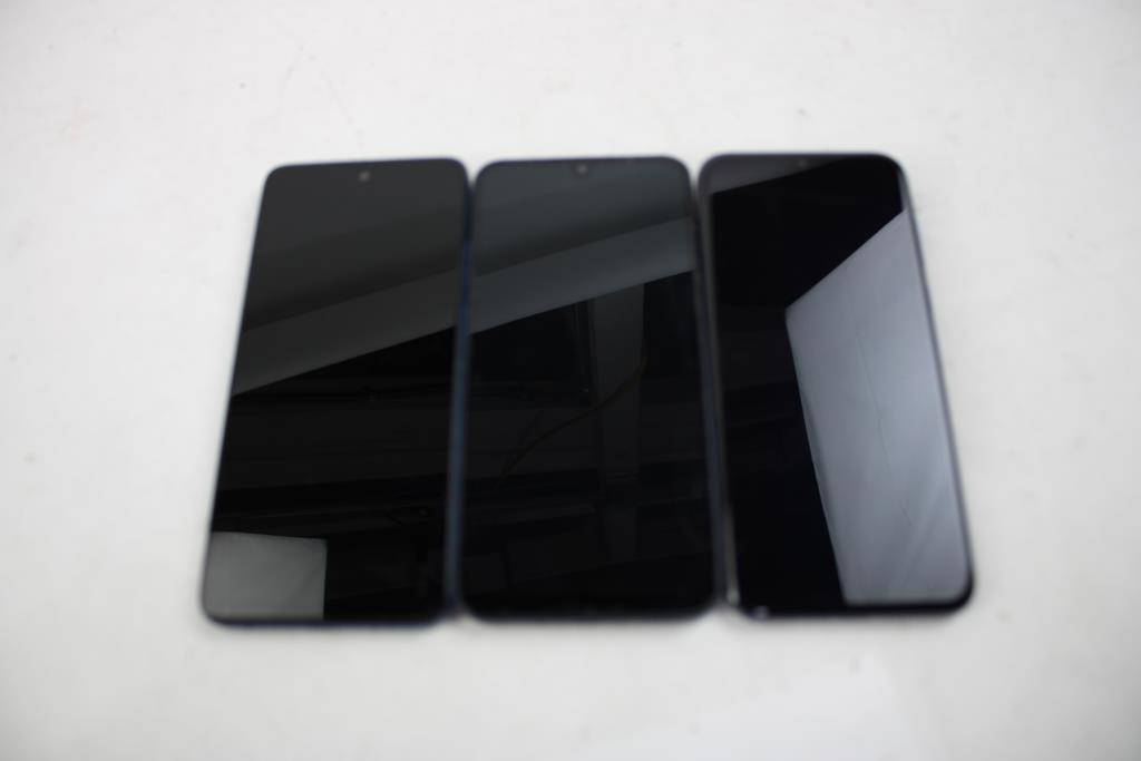 Huawei, Samsung, Motorola Cell Phone Lot, 3 Pieces, Sold For Parts