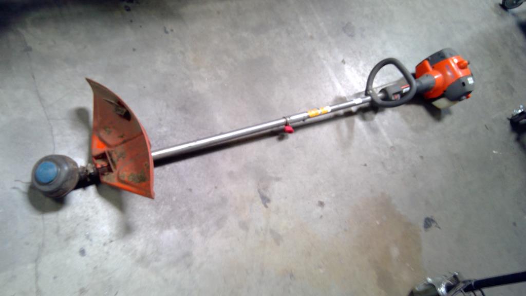 Huqvarna 128-LD Gas-Powered String Trimmer