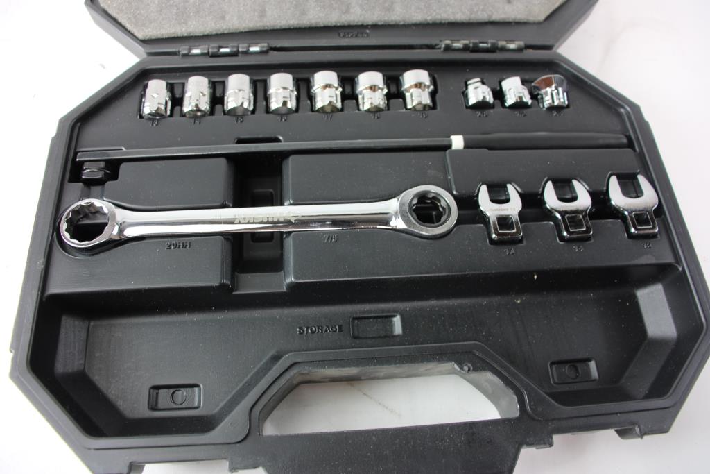 Husky 15Piece Serpentine Belt Tool Set, 1005 138 140 Property Room