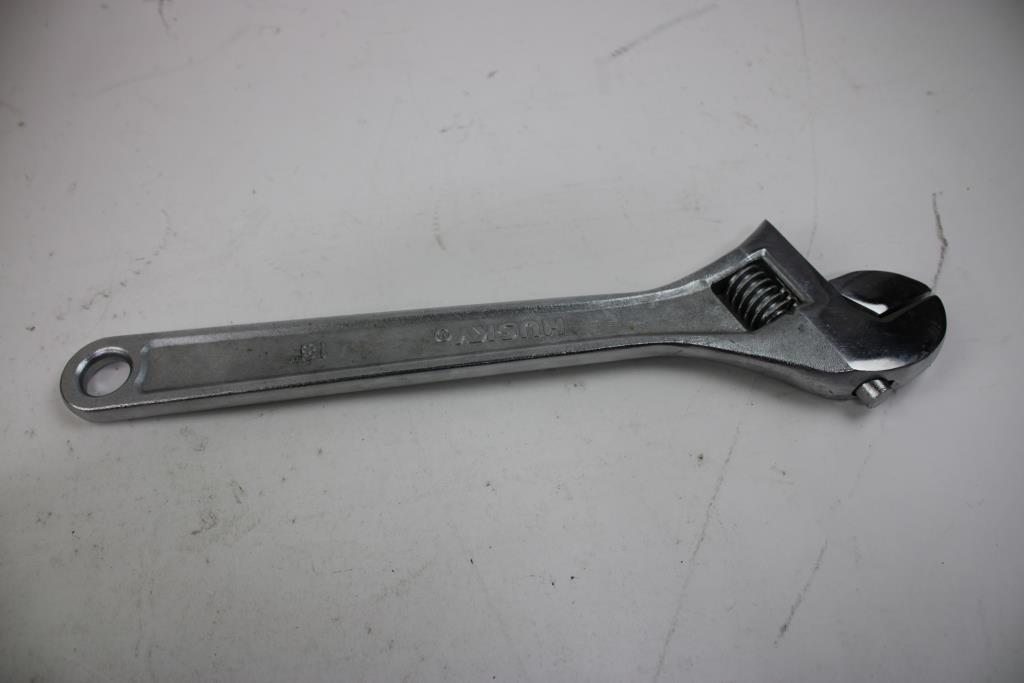 Husky 18" Adjustable Wrench