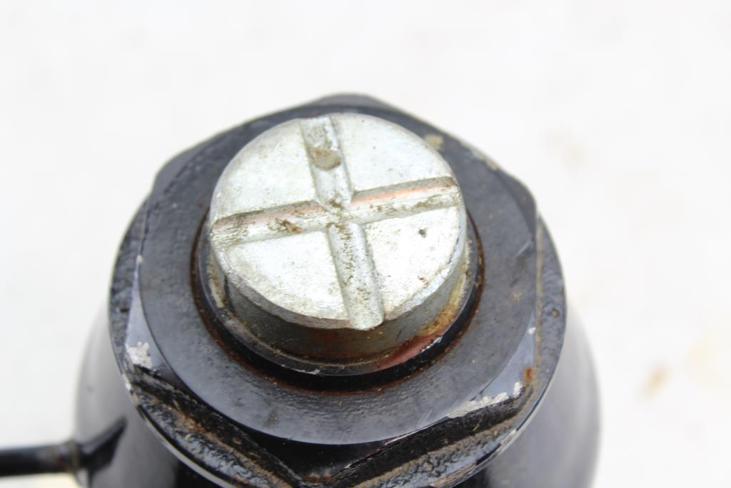 Husky 20 Ton Bottle Jack Property Room