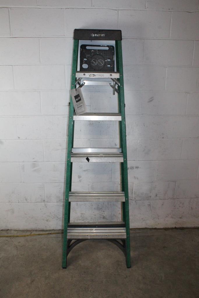Husky 6' Ladder | Property Room