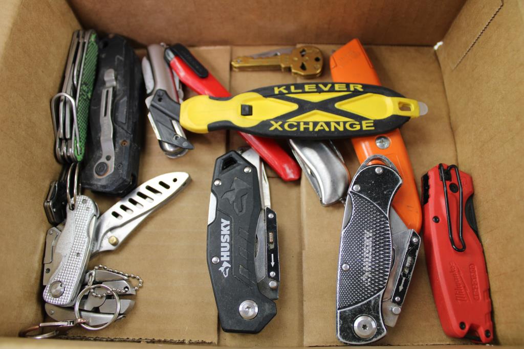 Husky, Gordon, Milwaukee And Other Knives/Blades, 21 Pieces