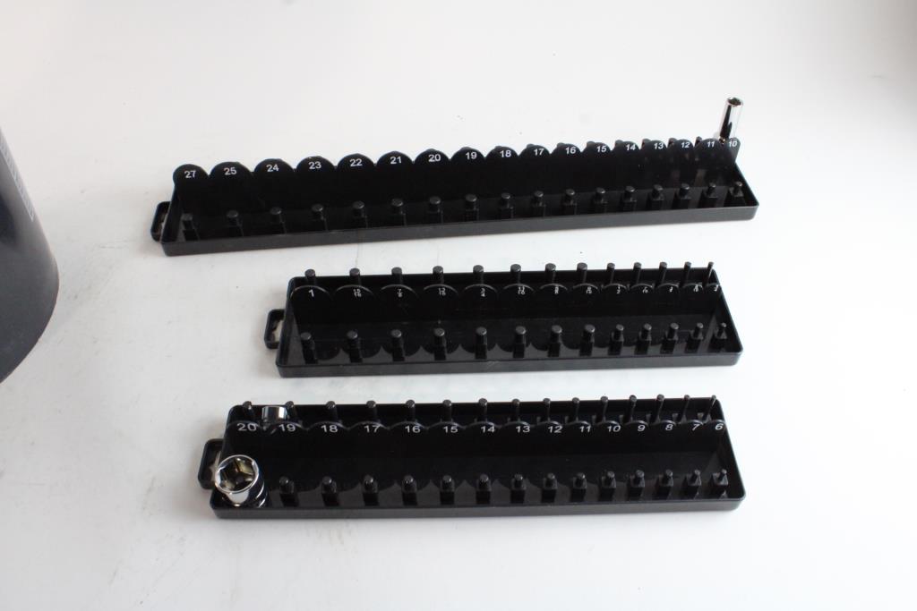 Husky Sockets With Bucket, 20+ Pieces Property Room