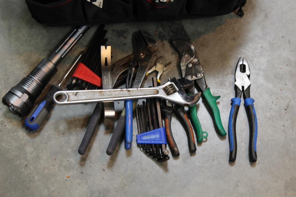 Husky Toolbag, Wire Cutters, Prybar And More Dewalt, Craftsman 60