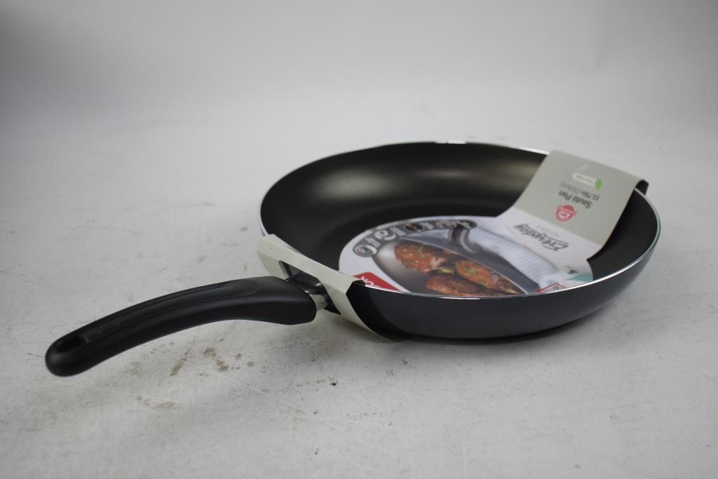 Hydro Flask And Good Cook Saute Pan, 2 Pieces | Property Room