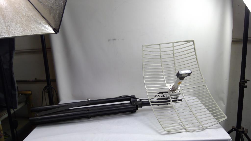 HyperLink Technologies Die-Cast Mini-Reflector Grid Antenna