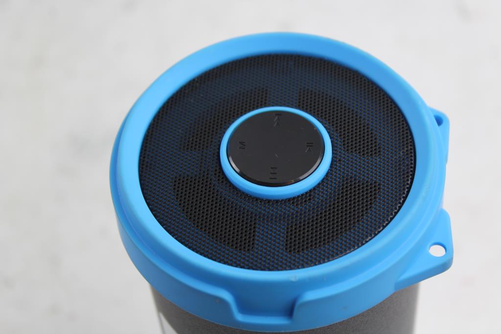 IBastek Portable Bluetooth Speaker Property Room