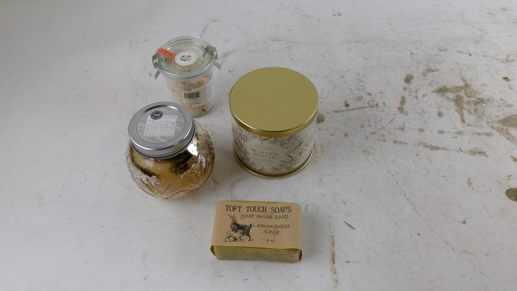 Illume Winter White Candle And More 4 Pieces