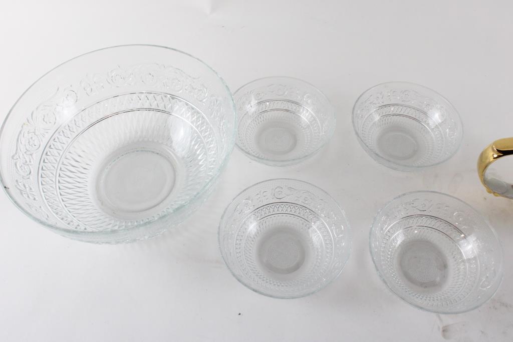 Imperial Ceramic Teapot With Malaysian 4piece Glass Bowl Set