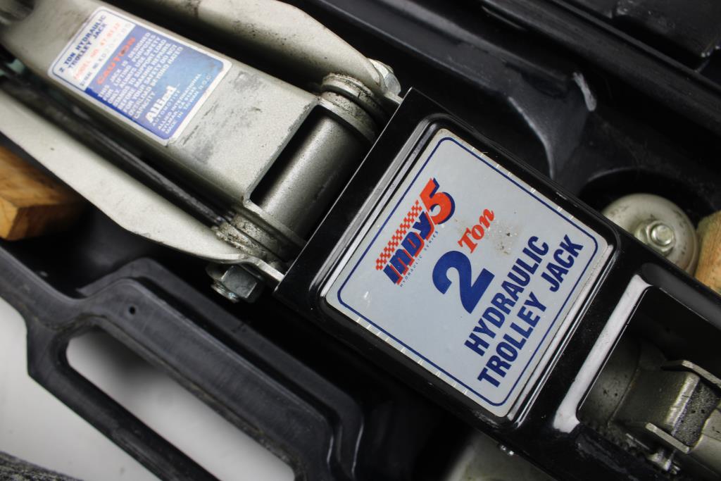 Indy 5, 2 Ton Hydraulic Trolley Jack Property Room