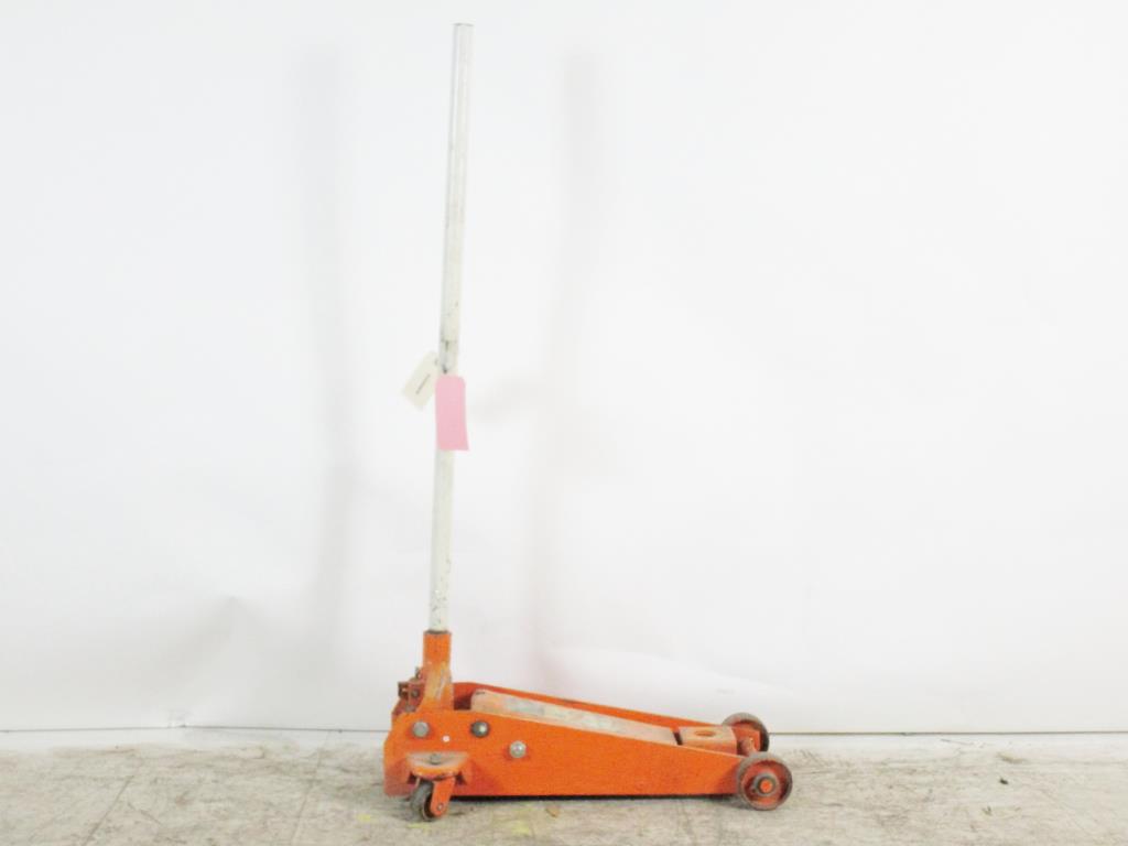 Indy 5 Floor Jack Property Room