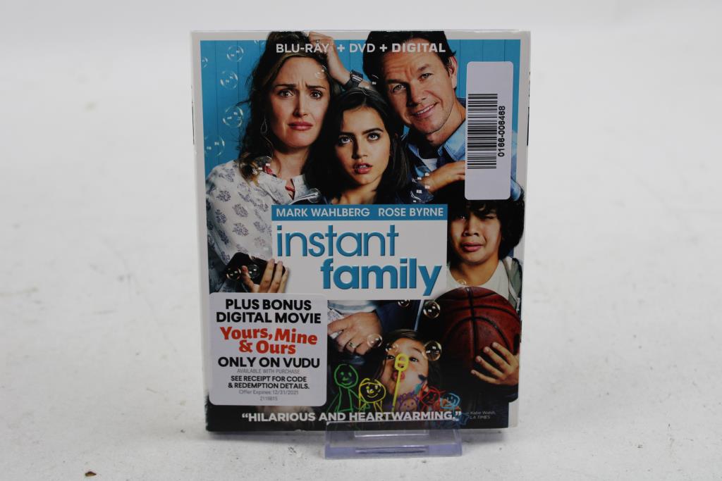 Instant Family Blu-Ray + DVD + Digital