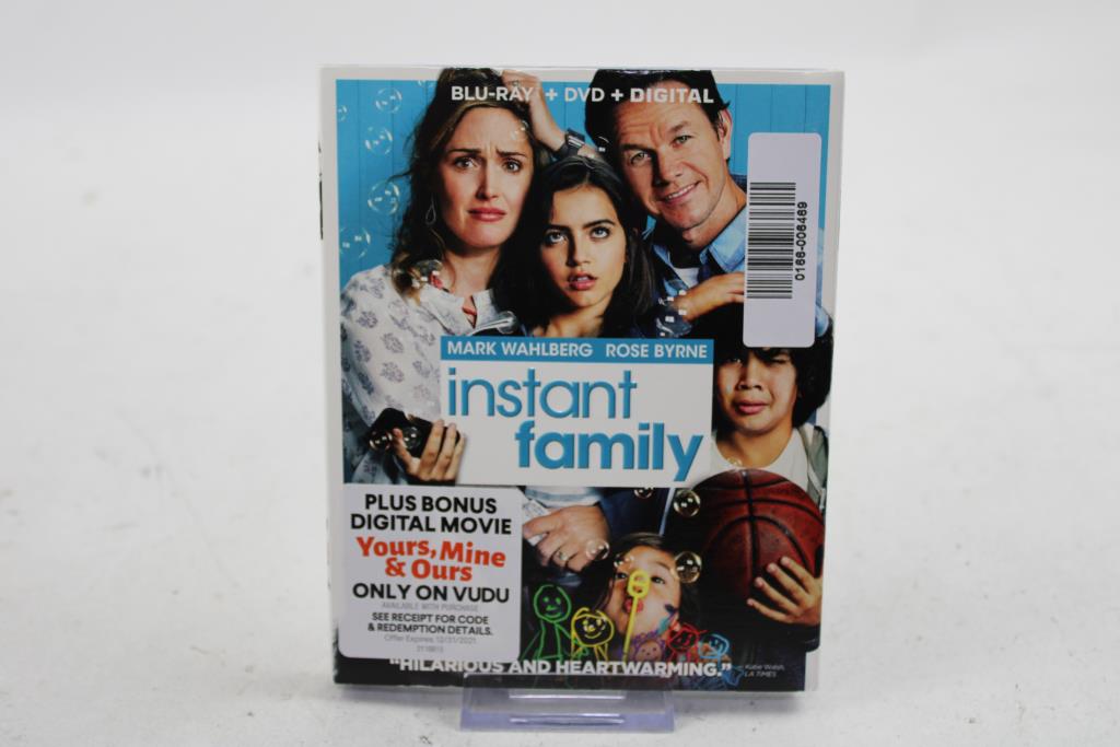 Instant Family Blu-Ray + DVD + Digital