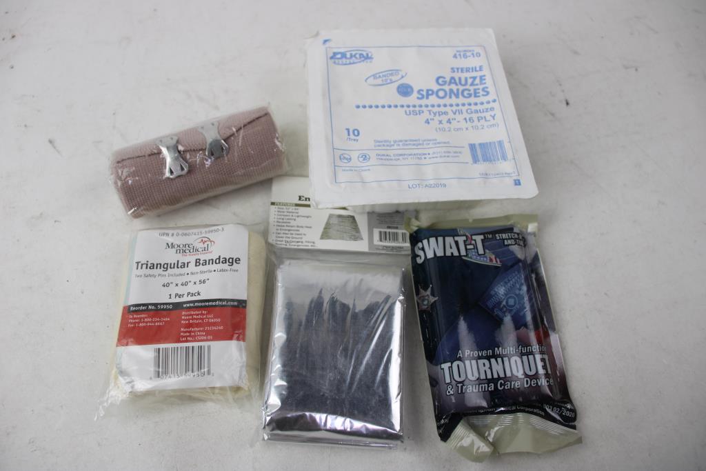 IZoom Lantern, Emergency Blanket, Snaplight Stick, Jumper Cables, And More, 6 Pieces