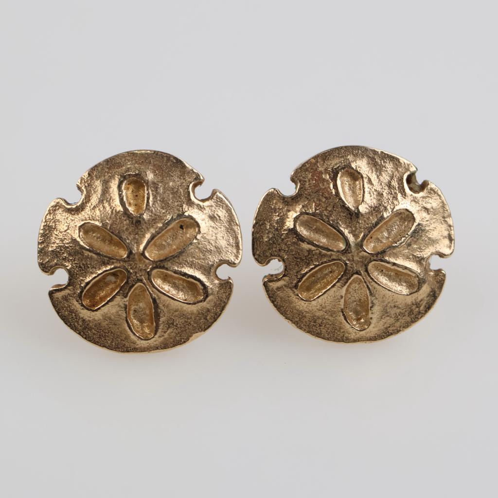 James Avery 14kt Gold Sand Dollar Stud Earrings