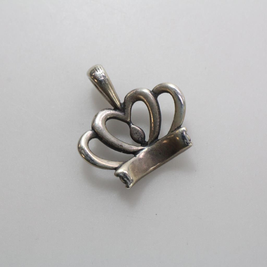 James Avery Silver 2g "Queen Of Hearts" Pendant Property Room