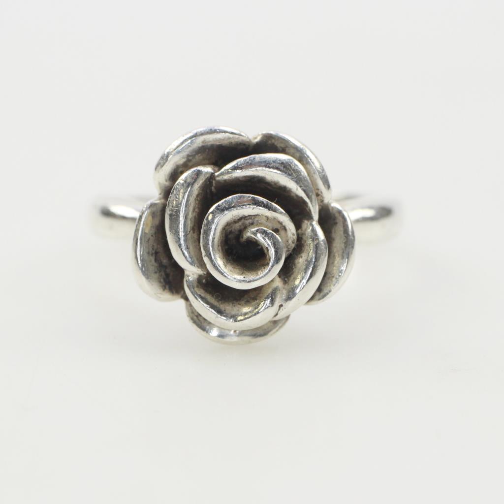 James Avery Silver Rose Blossom Ring Property Room