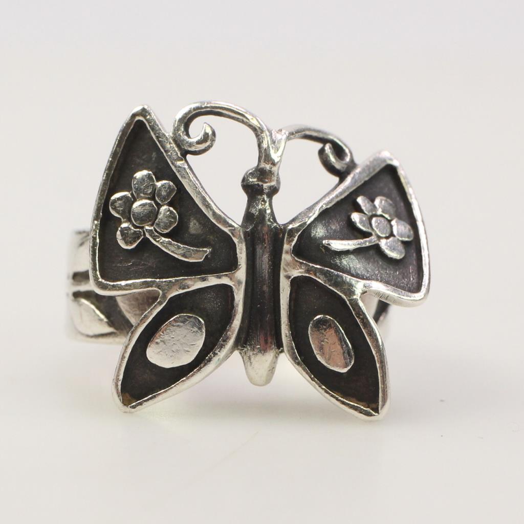 James Avery Sterling Silver "Mariposa" Ring Property Room