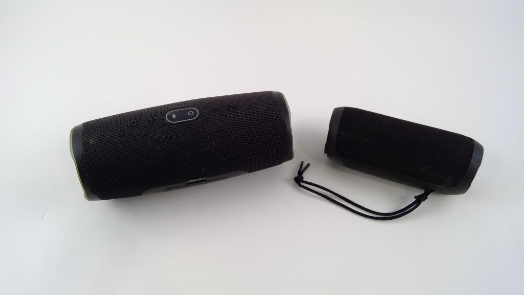JBl Charge 4 Bluetooth Speaker And More 2 Pieces