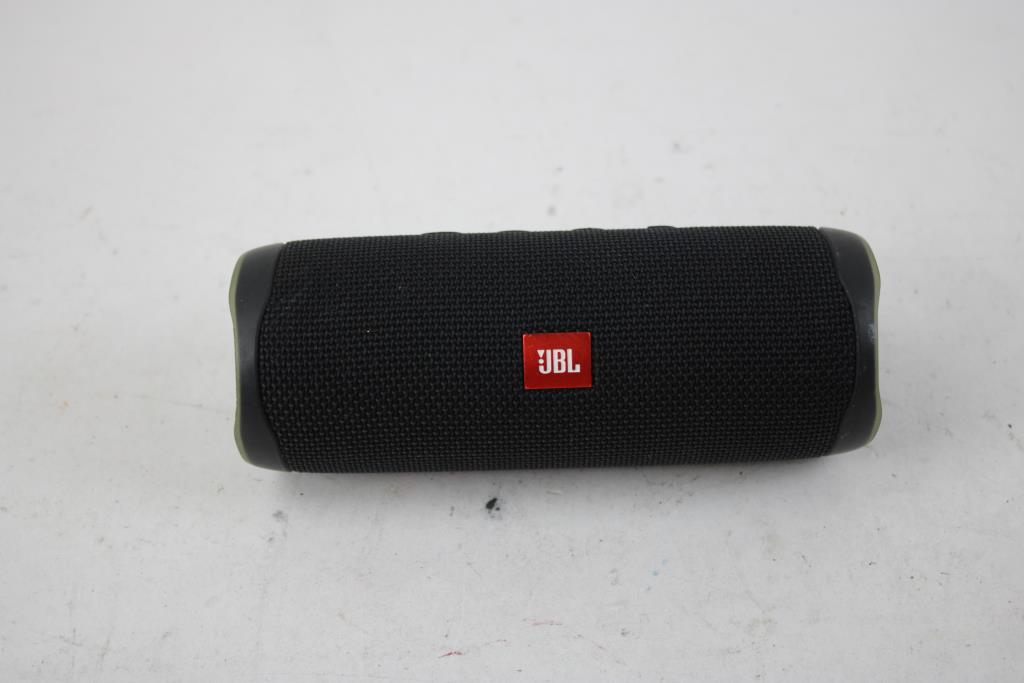 JBL Flip 5 Bluetooth Speaker