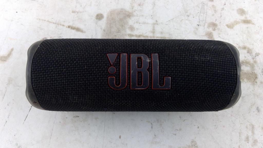 JBL Flip 6 Bluetooth Speaker