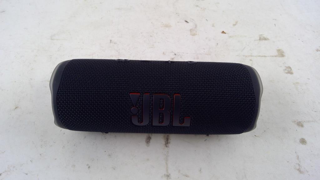 JBL Flip 6 Bluetooth Speaker