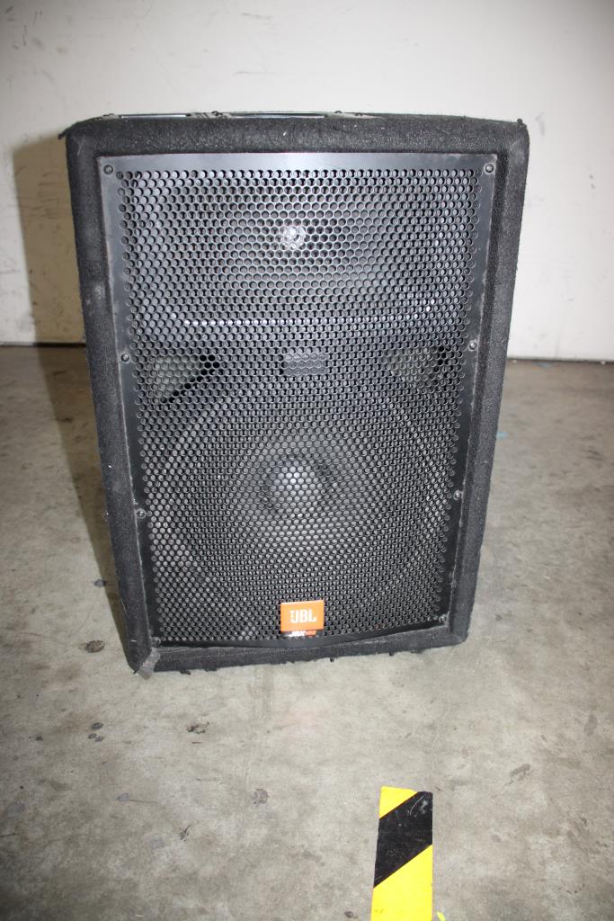 JBL Jrx 100 Two-Way LoudSpeaker 250-500w | Property Room
