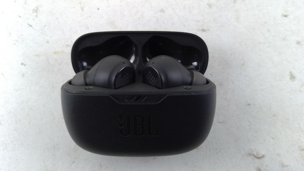 JBL Wireless Earbuds