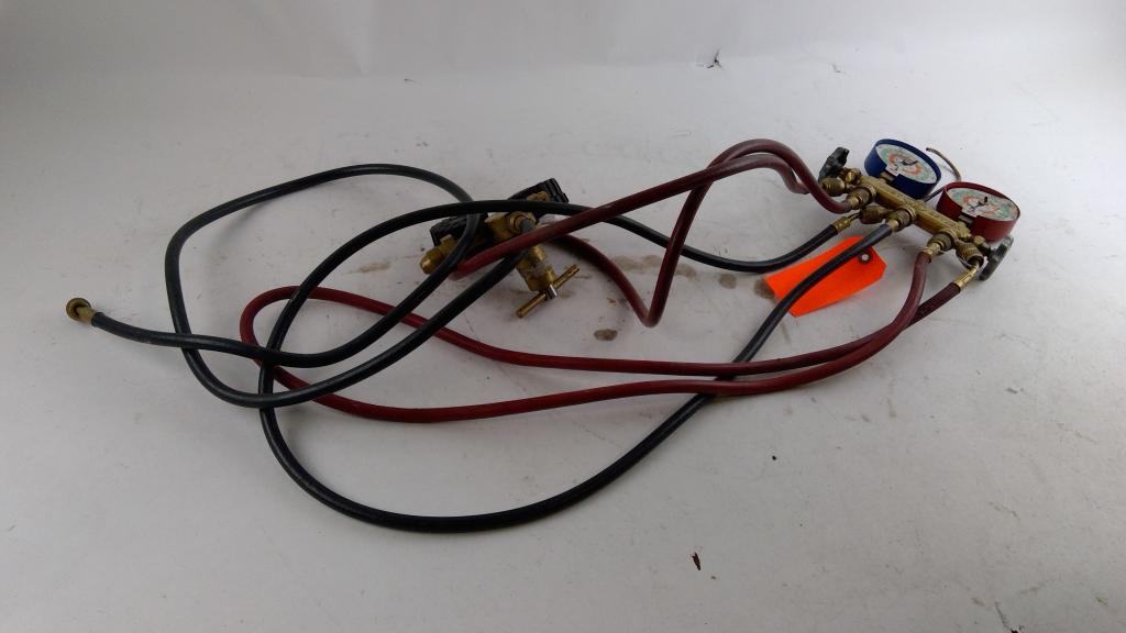 Just Better Manifold Gauge