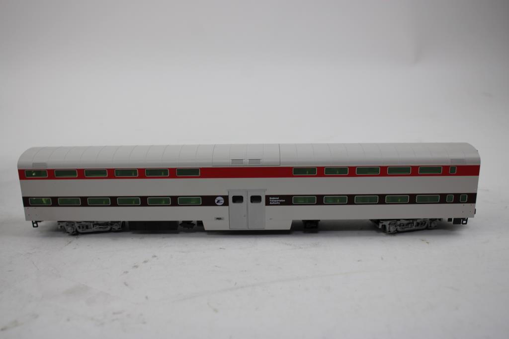KATO Precision Railroad Models Pullman Bi-Level Passenger Car