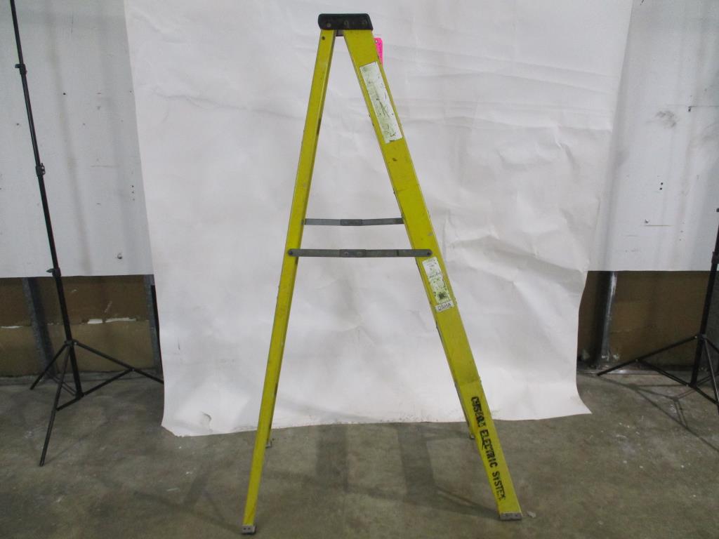 Keller 6' Step Ladder Property Room