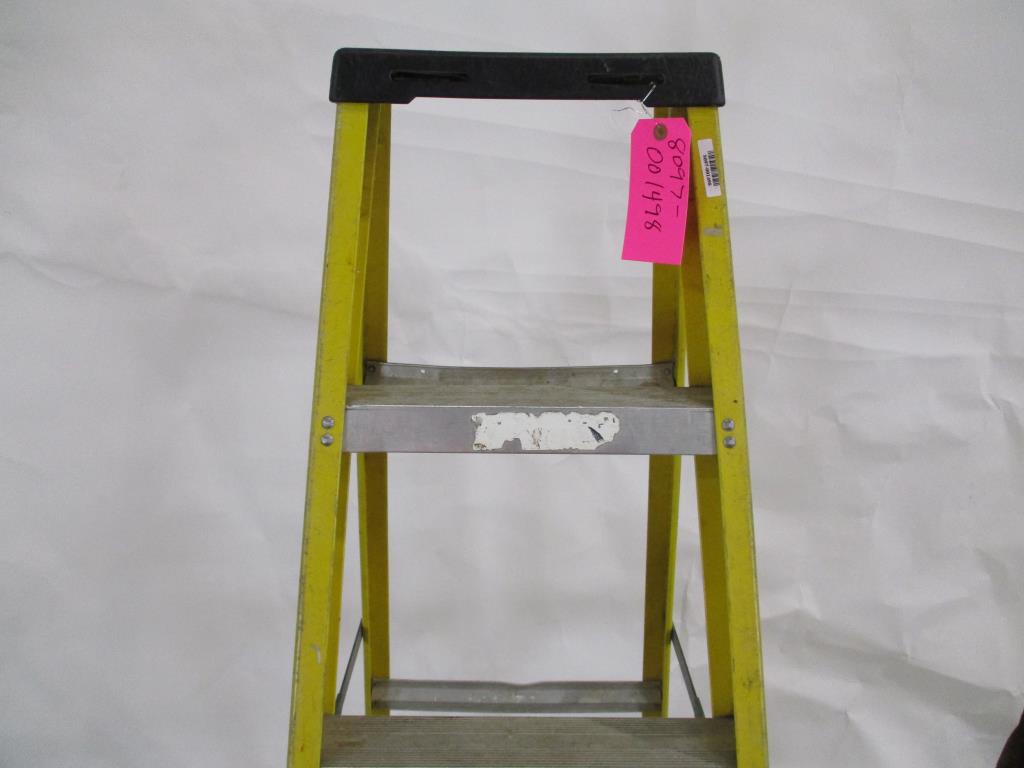 Keller 6' Step Ladder Property Room