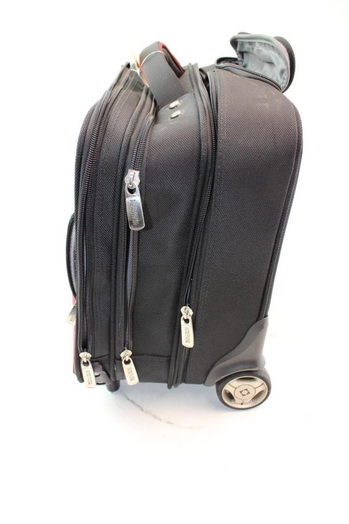 kenneth cole reaction roller bag