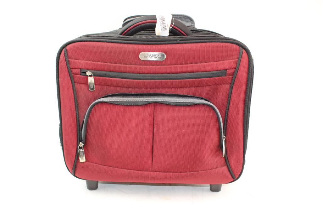 Cole Reaction Rolling Luggage Case Property Room