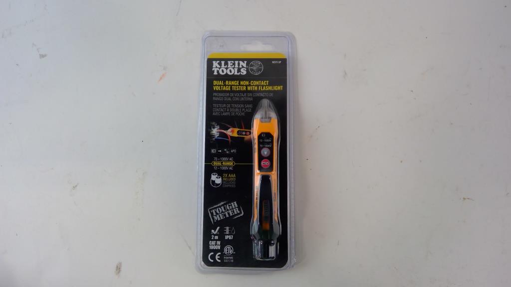 Klein Tools Dualrange Noncontact Voltage Tester With Flashlight